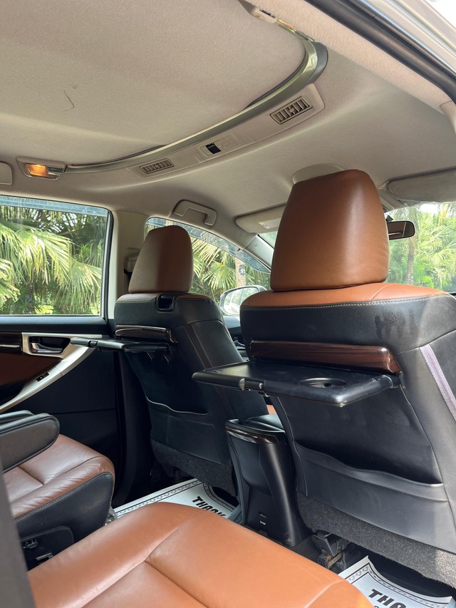 Second-hand 2016 Toyota Innova Crysta 2.8 ZX AT BSIV for sale in Mumbai-35