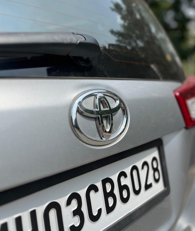 Second-hand 2016 Toyota Innova Crysta 2.8 ZX AT BSIV for sale in Mumbai-30