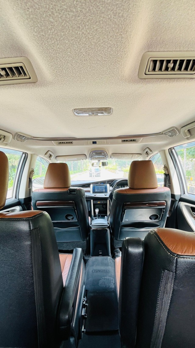 Second-hand 2016 Toyota Innova Crysta 2.8 ZX AT BSIV for sale in Mumbai-52