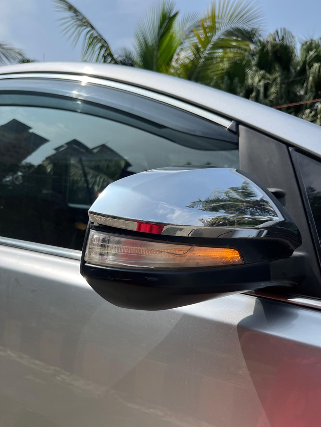 Second-hand 2016 Toyota Innova Crysta 2.8 ZX AT BSIV for sale in Mumbai-9