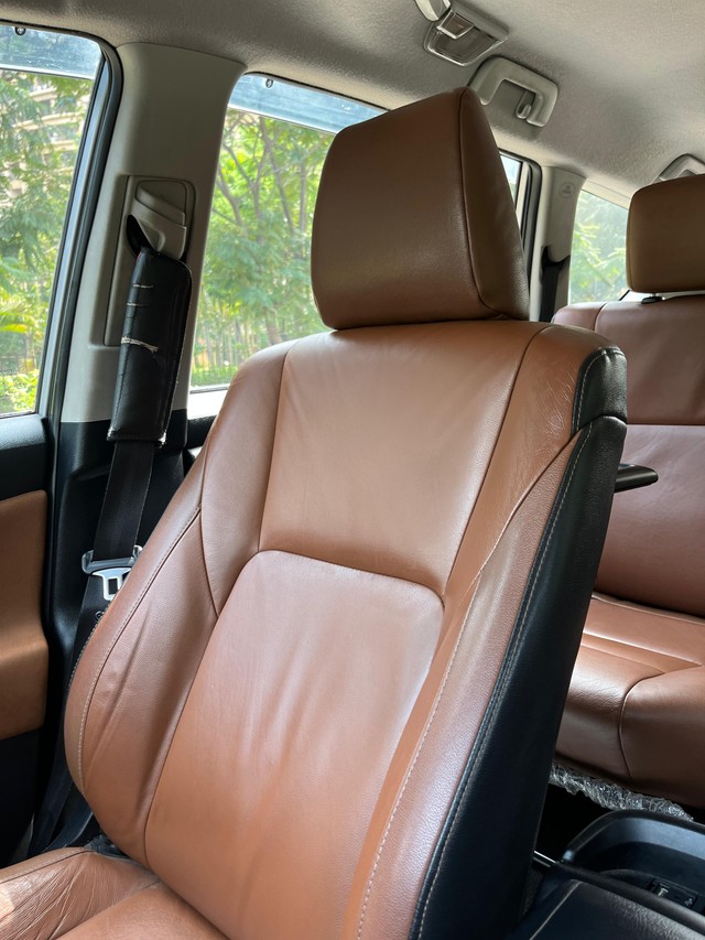 Second-hand 2016 Toyota Innova Crysta 2.8 ZX AT BSIV for sale in Mumbai-49