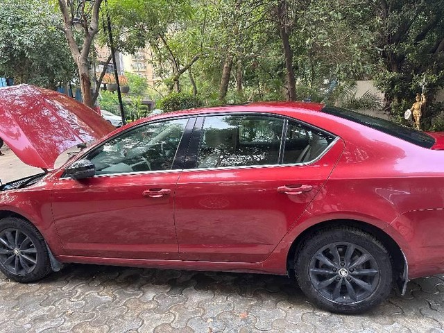 Second-hand 2017 Skoda Octavia 1.8 TSI AT L K for sale in Gurgaon-2