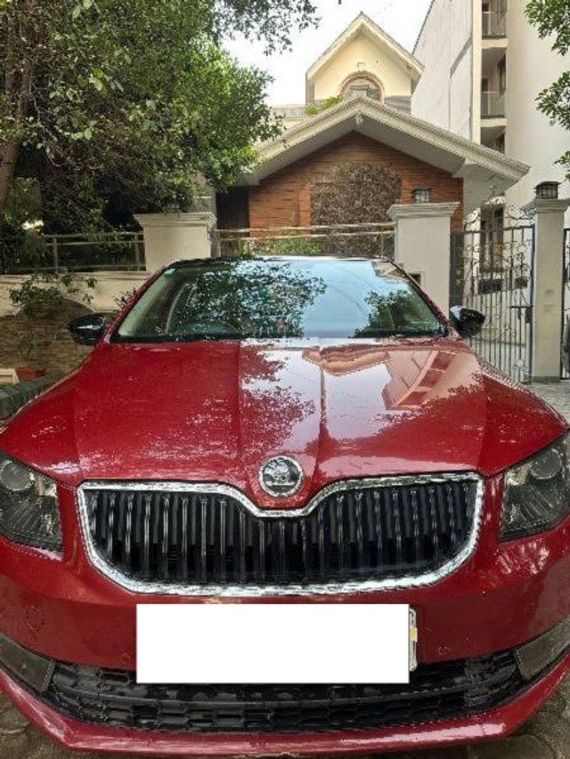 Second-hand 2017 Skoda Octavia 1.8 TSI AT L K for sale in Gurgaon-7