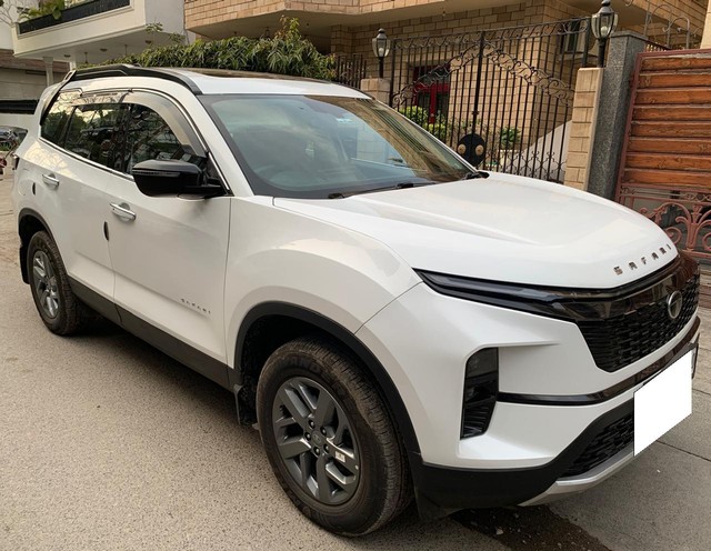 Second-hand 2024 Tata Safari Pure Plus S Dark AT for sale in New Delhi-1