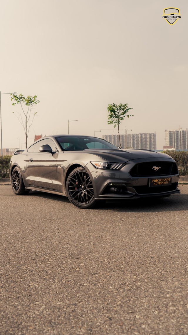 Second-hand 2017 Ford Mustang V8 for sale in New Delhi-7