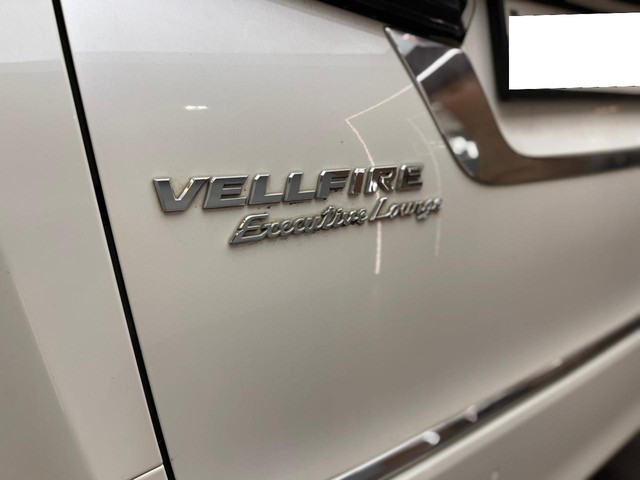 Second-hand 2023 Toyota Vellfire Executive Lounge BSVI for sale in Mumbai-4