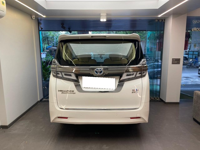 Second-hand 2023 Toyota Vellfire Executive Lounge BSVI for sale in Mumbai-2