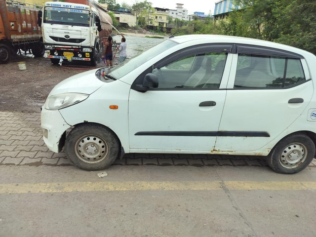 Second-hand 2011 Hyundai i10 Era for sale in Kota-2
