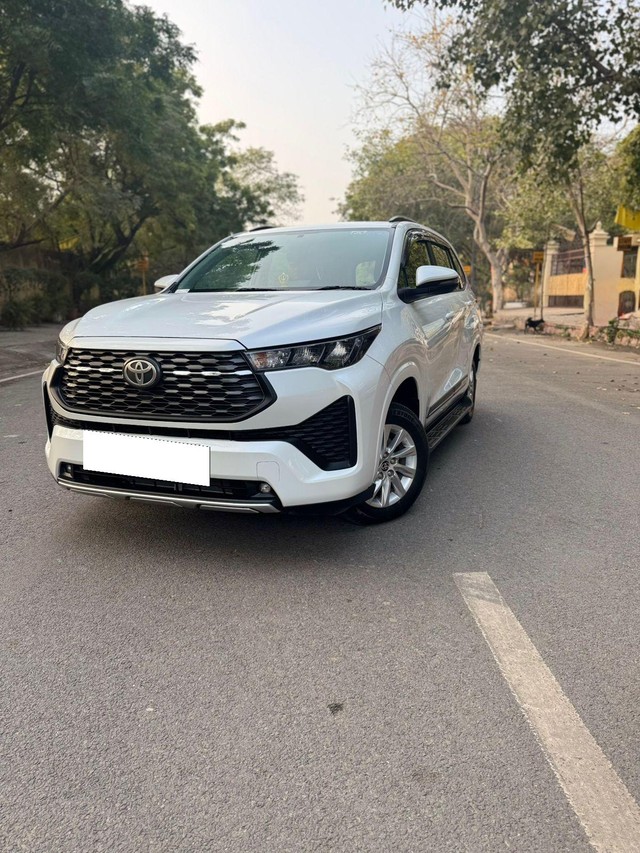 Second-hand 2024 Toyota Innova Hycross G 7STR for sale in New Delhi-4
