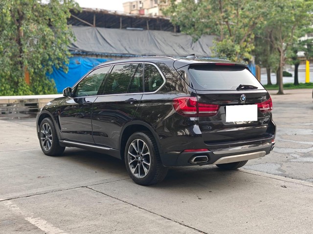 Second-hand 2017 BMW X5 xDrive 30d Design Pure Experience 5 Seater for sale in Mumbai-3