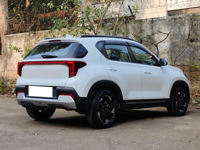 Second-hand 2024 Kia Sonet HTX Diesel AT for sale in New Delhi-8