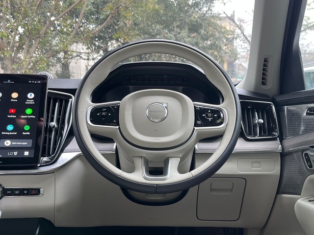 Second-hand 2025 Volvo XC90 B5 AWD Mild hybrid Ultra for sale in New Delhi-17