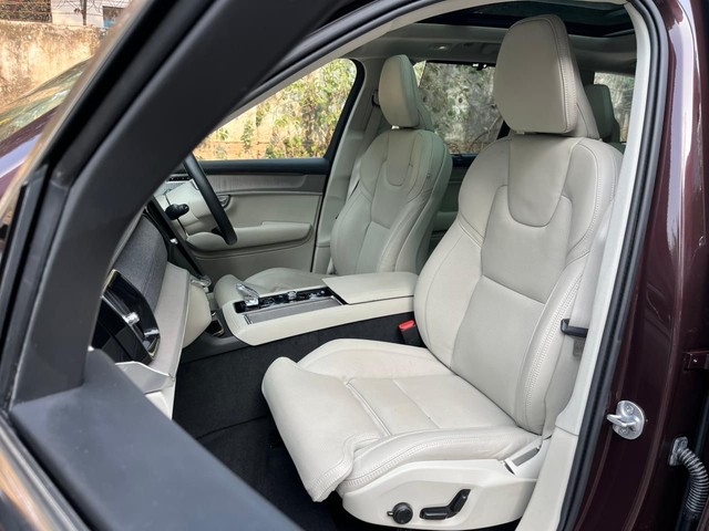 Second-hand 2025 Volvo XC90 B5 AWD Mild hybrid Ultra for sale in New Delhi-10