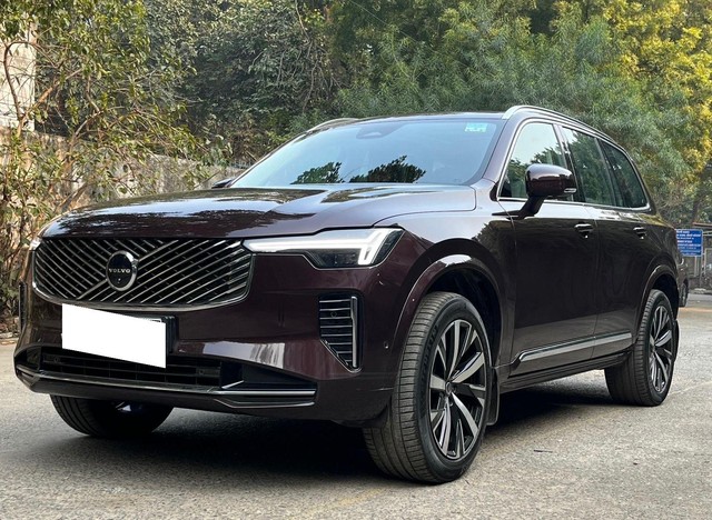 Second-hand 2025 Volvo XC90 B5 AWD Mild hybrid Ultra for sale in New Delhi-4
