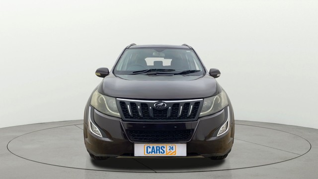 Second-hand 2017 Mahindra XUV500 W10 AWD for sale in Ahmedabad-7