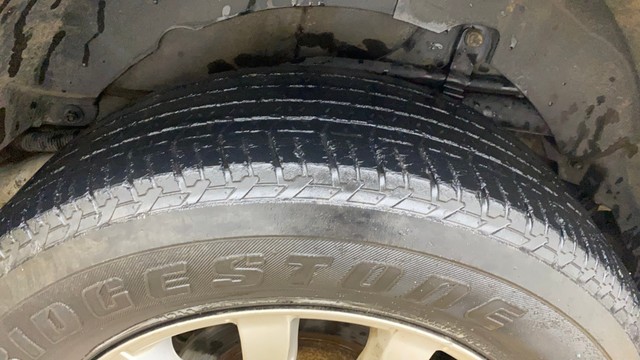 Second-hand 2017 Mahindra XUV500 W10 AWD for sale in Ahmedabad-32