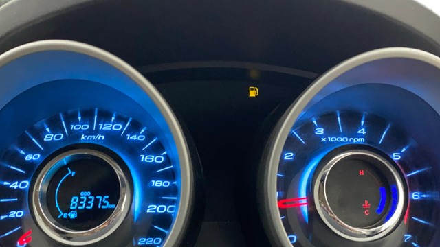 Second-hand 2017 Mahindra XUV500 W10 AWD for sale in Ahmedabad-11