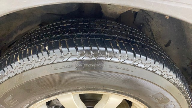 Second-hand 2017 Mahindra XUV500 W10 AWD for sale in Ahmedabad-31