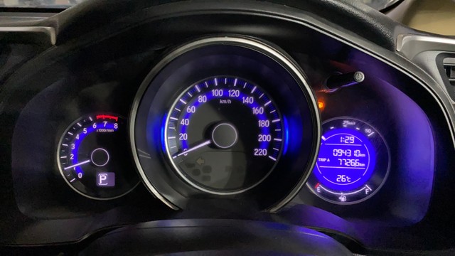 Second-hand 2016 Honda Jazz 1.2 V AT i VTEC for sale in Kolkata-11