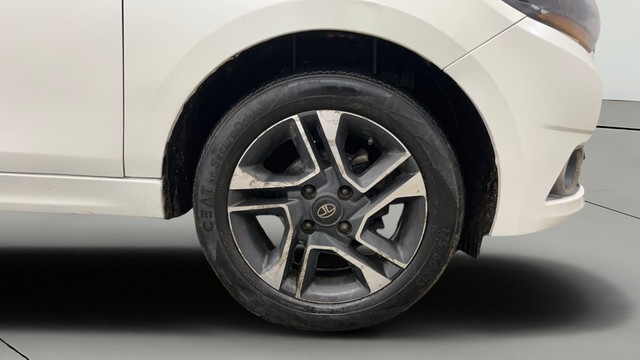 Second-hand 2017 Tata Tigor 1.2 Revotron XZ Option for sale in Noida-23