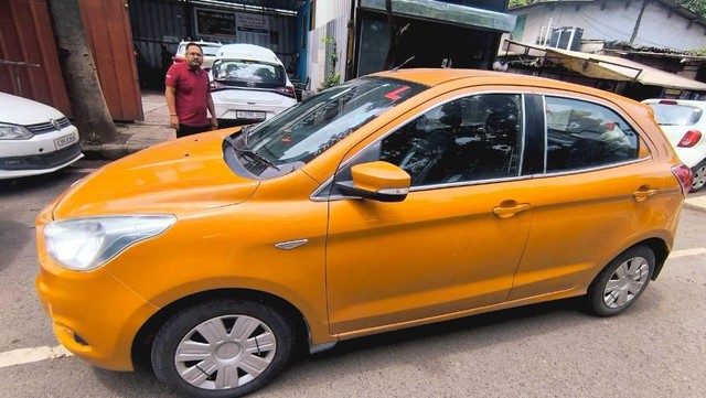 Second-hand 2015 Ford Figo Petrol LXI for sale in Surat-4