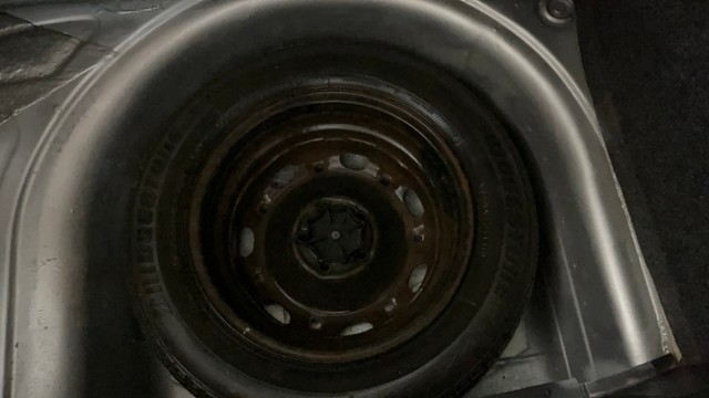 Second-hand 2015 Volkswagen Polo 1.2 MPI Trendline for sale in Greater Noida-27