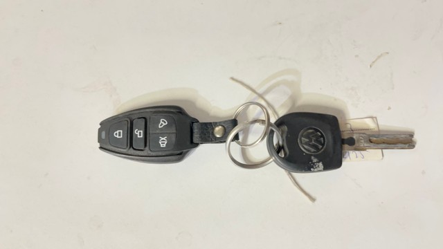 Second-hand 2015 Volkswagen Polo 1.2 MPI Trendline for sale in Greater Noida-21