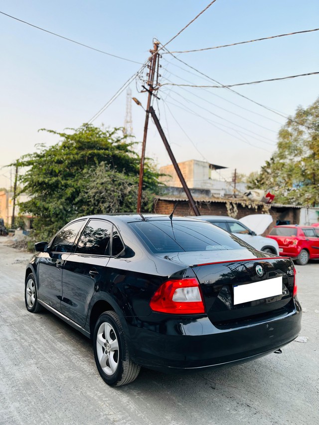 Second-hand 2012 Skoda Rapid 1.6 MPI Elegance for sale in Nagpur-6
