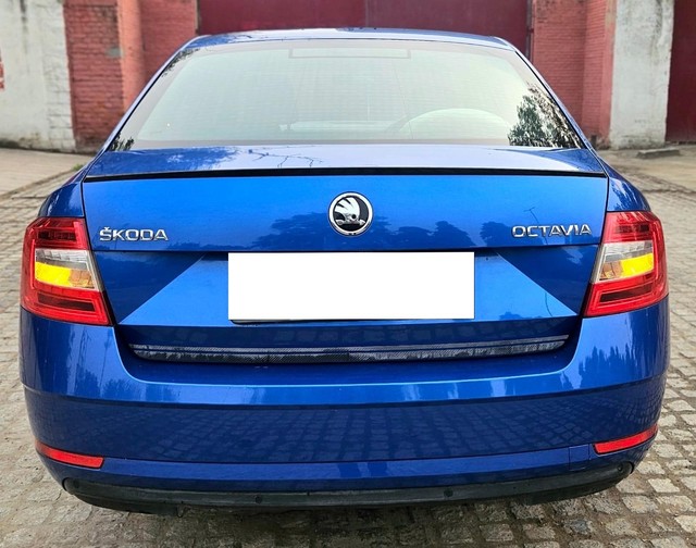 Second-hand 2020 Skoda Octavia 1.8 TSI AT Onyx for sale in New Delhi-3