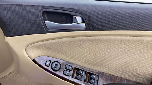 Second-hand 2015 Hyundai Verna 1.6 VTVT for sale in Ahmedabad-17