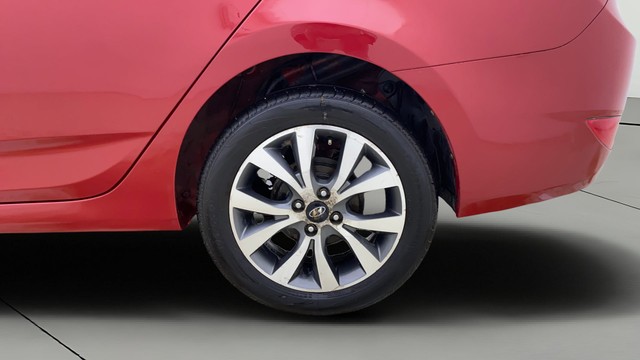 Second-hand 2015 Hyundai Verna 1.6 VTVT for sale in Ahmedabad-27