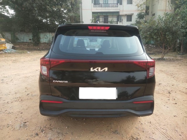Second-hand 2024 Kia Carens Premium Opt for sale in Hyderabad-2