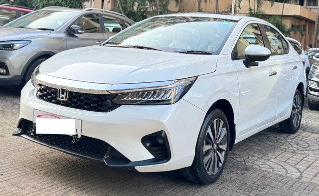 Second-hand 2023 Honda City ZX CVT for sale in Mumbai-3