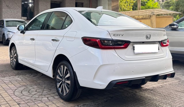 Second-hand 2023 Honda City ZX CVT for sale in Mumbai-7