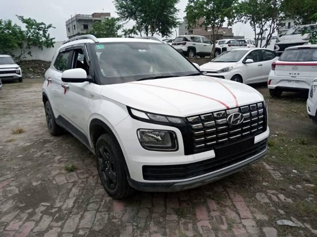 Second-hand 2025 Hyundai Venue S for sale in Gopalganj-0