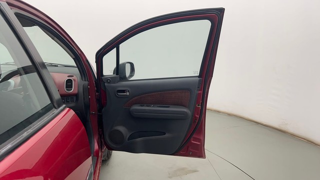 Second-hand 2013 Maruti Ritz VDi for sale in Kolkata-16