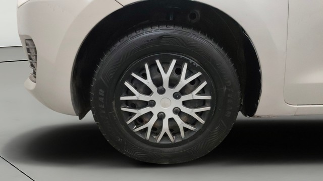 Second-hand 2019 Maruti Swift VXI for sale in Pune-25