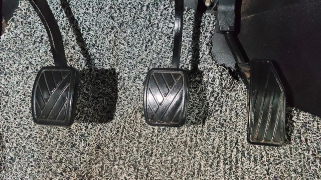 Second-hand 2019 Maruti Swift VXI for sale in Pune-14