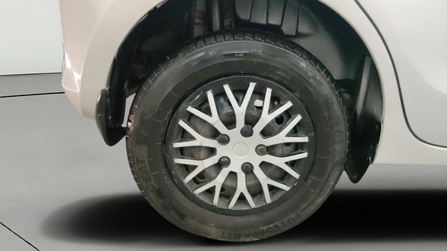 Second-hand 2019 Maruti Swift VXI for sale in Pune-24