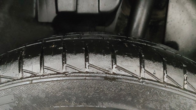 Second-hand 2019 Maruti Swift VXI for sale in Pune-31