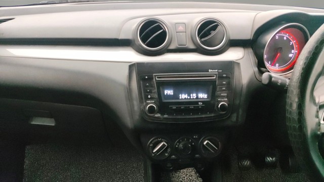 Second-hand 2019 Maruti Swift VXI for sale in Pune-22