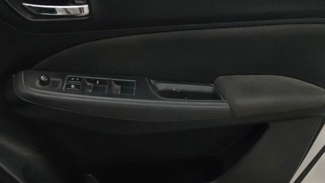 Second-hand 2019 Maruti Swift VXI for sale in Pune-17