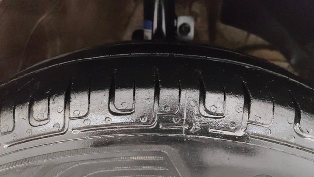 Second-hand 2019 Maruti Swift VXI for sale in Pune-28