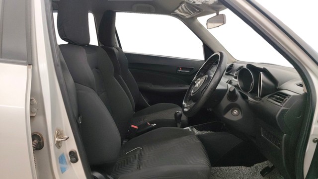 Second-hand 2019 Maruti Swift VXI for sale in Pune-15