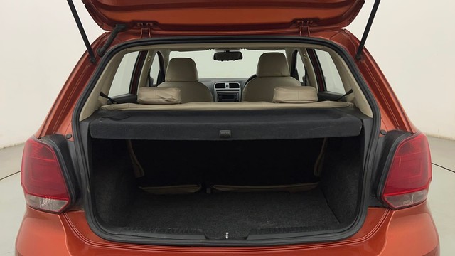 Second-hand 2015 Volkswagen Polo Petrol Highline 1.2L for sale in Thane-9