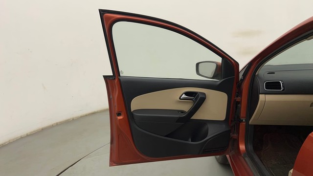 Second-hand 2015 Volkswagen Polo Petrol Highline 1.2L for sale in Thane-23