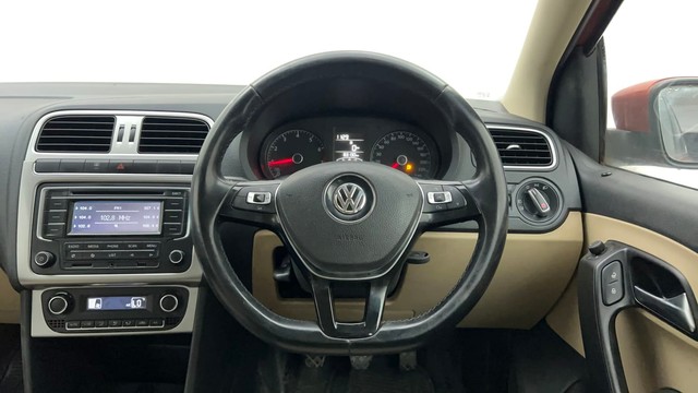 Second-hand 2015 Volkswagen Polo Petrol Highline 1.2L for sale in Thane-32