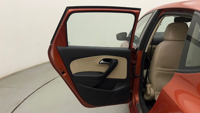 Second-hand 2015 Volkswagen Polo Petrol Highline 1.2L for sale in Thane-25