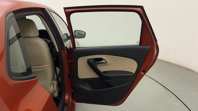 Second-hand 2015 Volkswagen Polo Petrol Highline 1.2L for sale in Thane-31