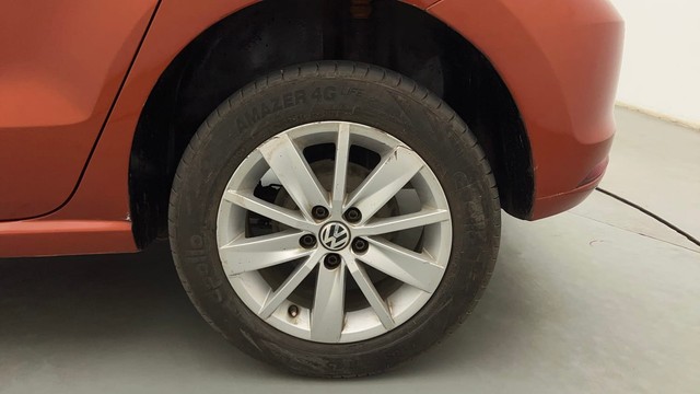 Second-hand 2015 Volkswagen Polo Petrol Highline 1.2L for sale in Thane-19